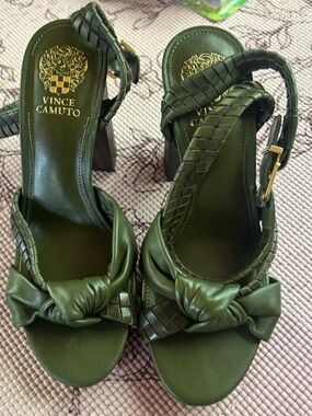 Vince Camuto Olive Green size 7 Braided Ankle Strap Wood Block Heel Sandals